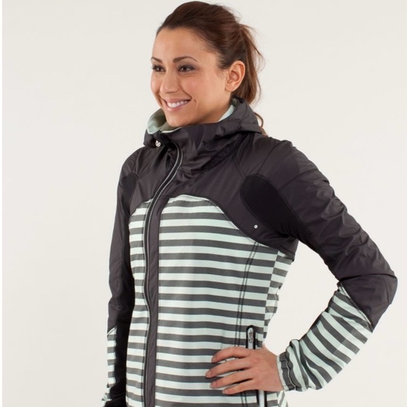 Lululemon Get Up And Glow Jacket Reflective 360 Sea Stripe Mint Moment Black 6 - Picture 4 of 16